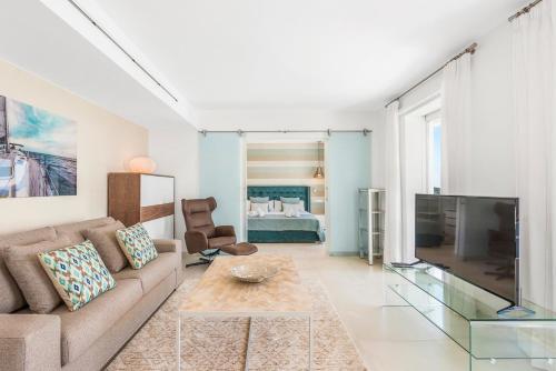 Apartamento La Marisma - Suite & Rental Car