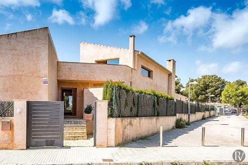 Son Servera Villa Sleeps 8 Pool Wifi