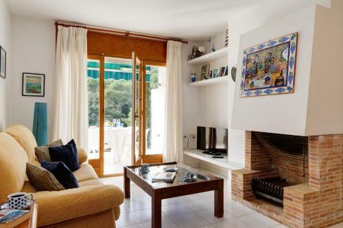 Tamariu Apartment Sleeps 6 Pool T425188