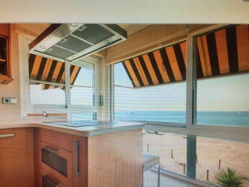 Long Beach Luxury Apartment Over The Sea