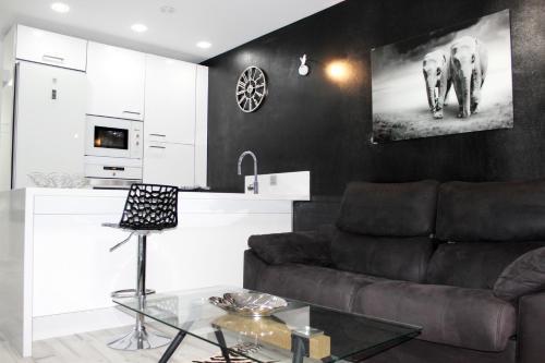 Luxury African Apartment With Pool In Taurito, Mog�n.