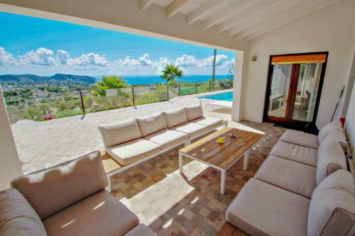 Suerte - Sea View Villa With Private Pool In Moraira