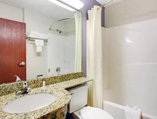 Hotel Microtel Inn And Suites Cherokee