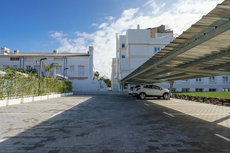Costa Del Sol Hotel