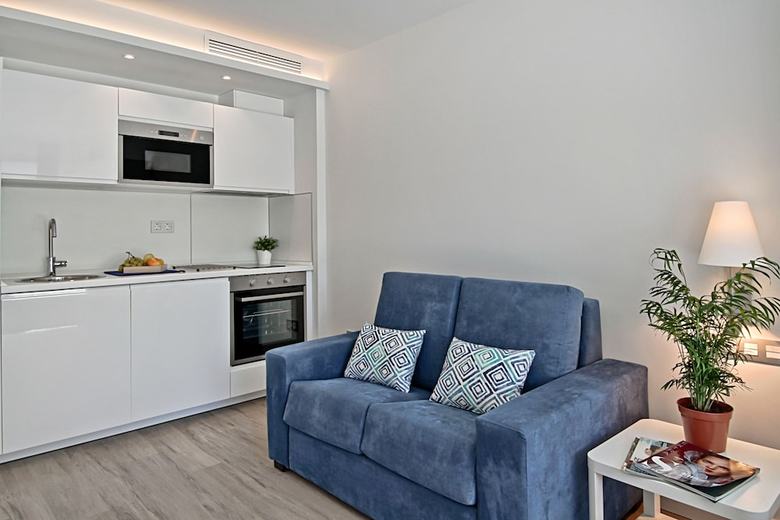 Apartamento Carihuela Suites