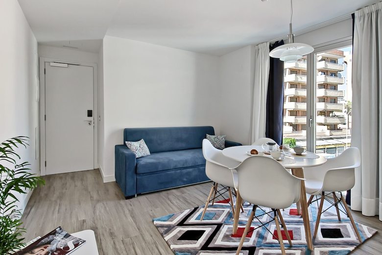 Apartamento Carihuela Suites