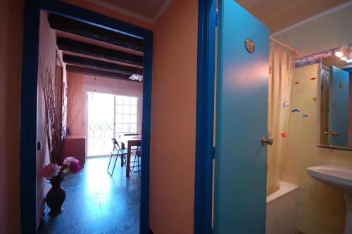 Lets Holidays Mediterranean Centric Apartment