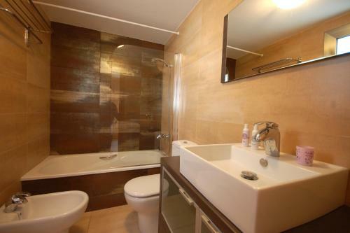 Lets Holidays Voramar Apartment