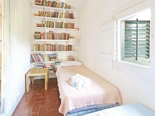 Thirteen-bedroom Holiday Home In Vilanova Del Valles