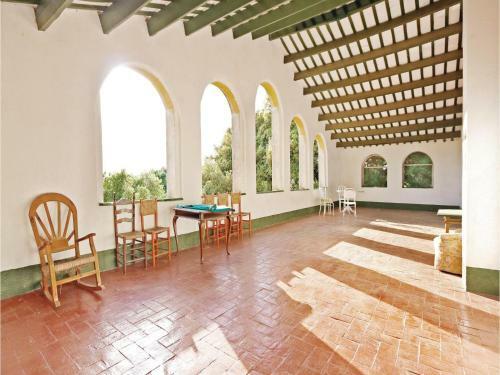 Thirteen-bedroom Holiday Home In Vilanova Del Valles