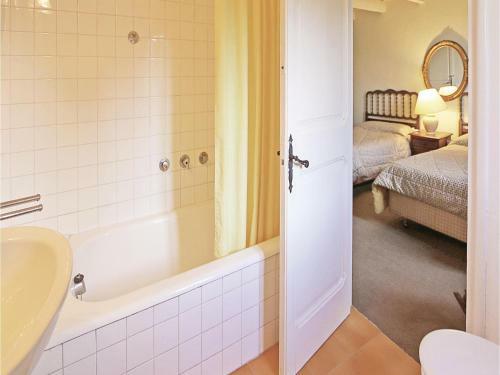 Thirteen-bedroom Holiday Home In Vilanova Del Valles