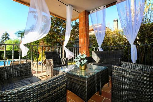 Villa Geranis - Piscina Privada