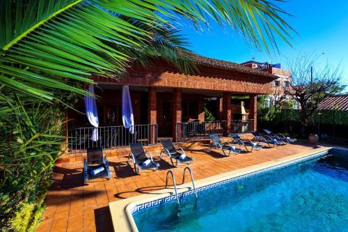 Villa Geranis - Piscina Privada
