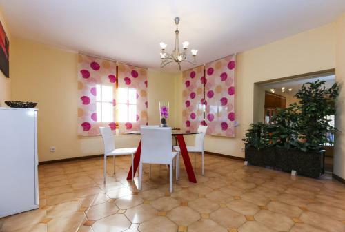Villa Geranis - Piscina Privada