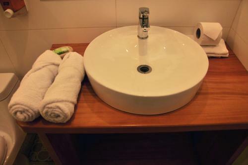 Nao Victoria Hostel
