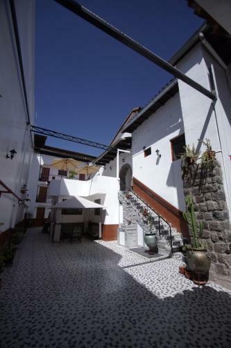 Kusipaqari Hotel