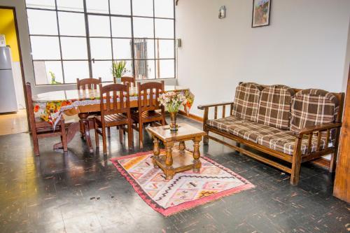 Bed & Breakfast Cayesh Guest House