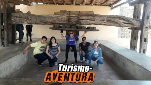 Hostal Travel House