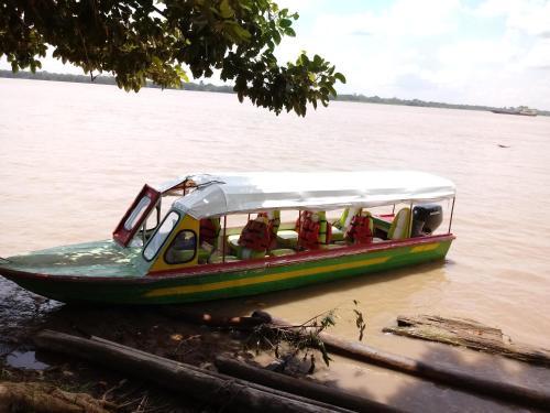 Lodge Amazon Hostal Tours