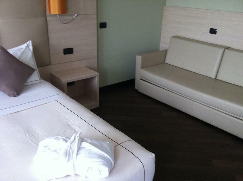 Hotel Acca Palace