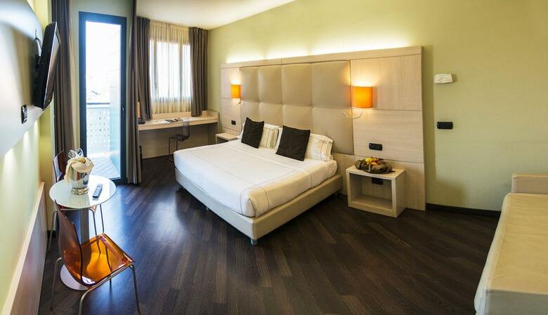Hotel Acca Palace