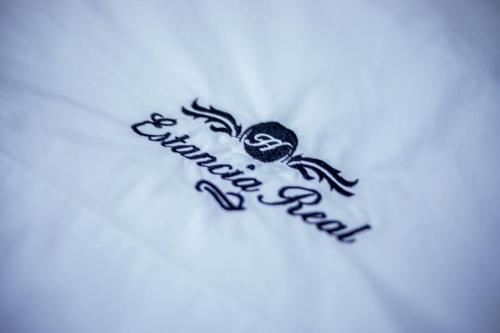 Hotel Estancia Real