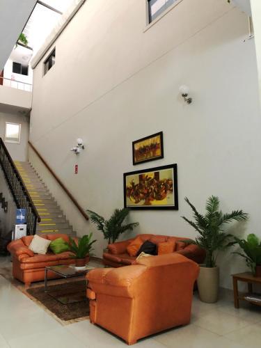 Hotel Estancia Real
