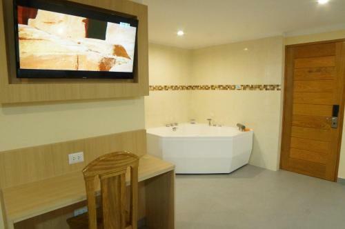 �guila Dorada Selva Hotel