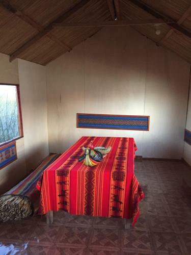 Uros Tikarani Lodge