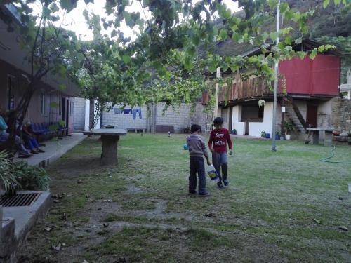 Albergue Hugo's Lodge