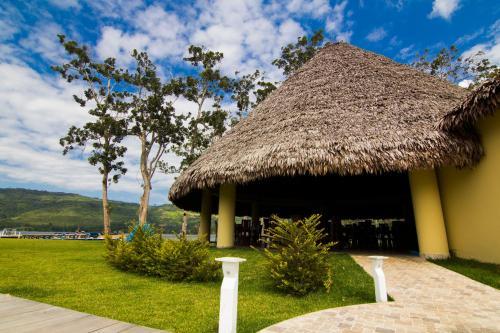 Hotel Bella Terra Laguna Azul Resort & Spa