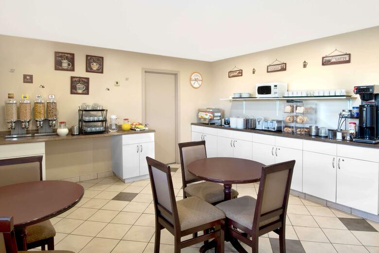 Hotel Howard Johnson Inn Red Deer