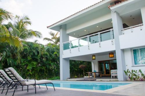 Fashion Villa Tortuga Bay A14