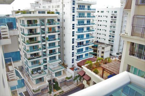 City Center Full Service Luxury Apartment ?????