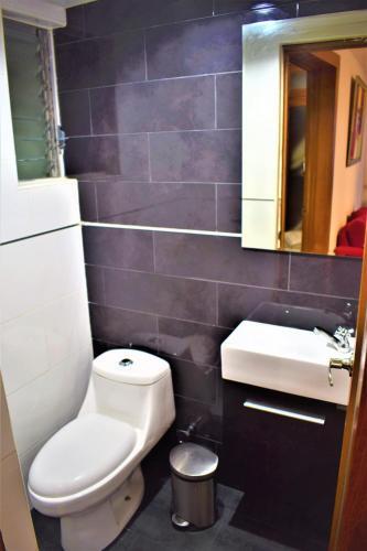 City Center Full Service Luxury Apartment ?????