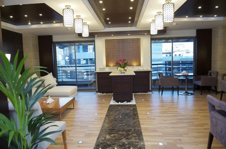 Hotel Grand Bellevue(Suite de Negocios)