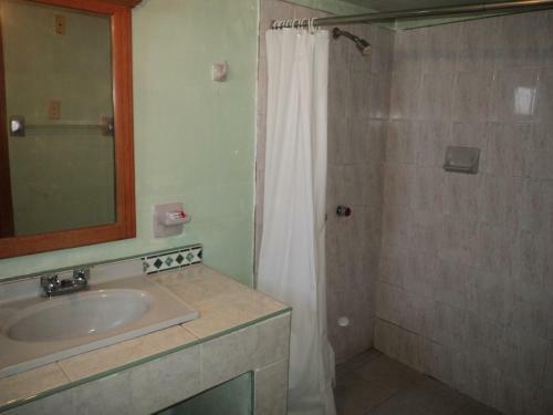 Lodge Caba�as Montebello Inn