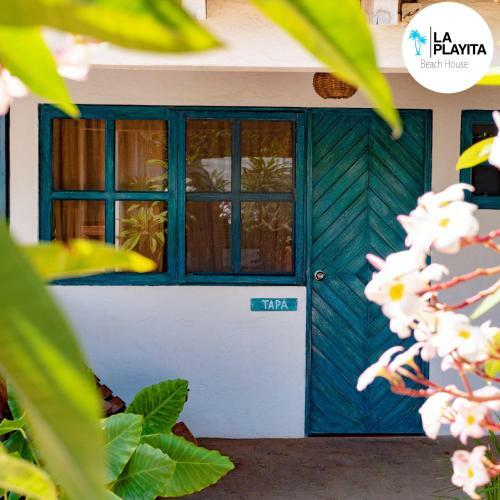 Hostal La Playita Beach House