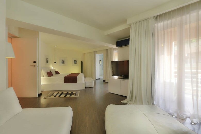 Bab Hotel