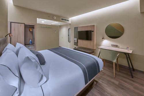 Hotel City Express Plus Tijuana