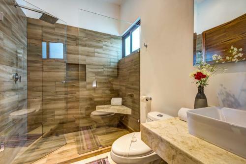 Lunata Apartment 102