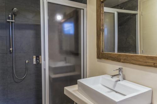 Cozy Apartment 5 Cr