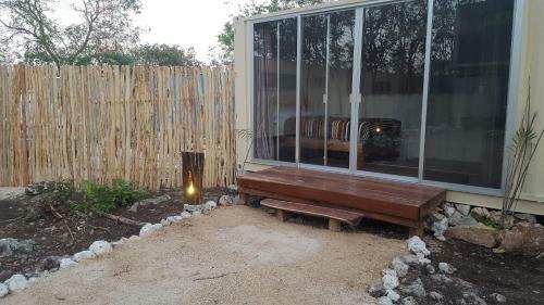 Containme Eco Chic Hotel