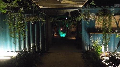 Containme Eco Chic Hotel