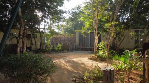 Containme Eco Chic Hotel