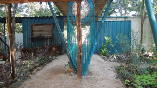 Containme Eco Chic Hotel