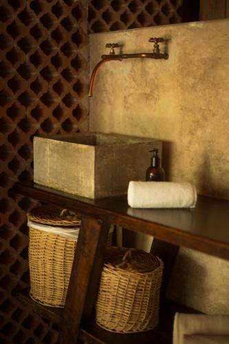 Hotel Amor Rooms