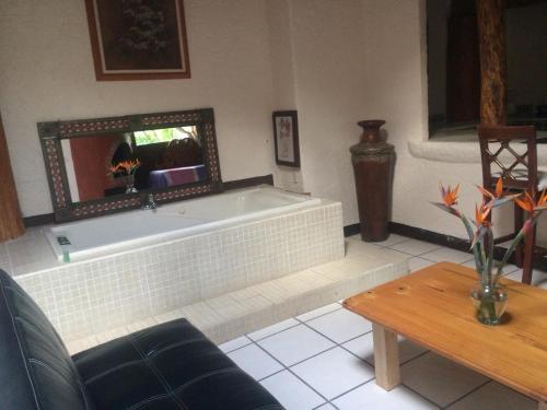 Hotel Rancho Las Joyas Caba�as