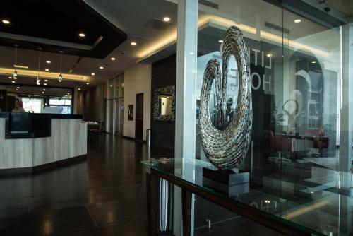 Lithio Hotel