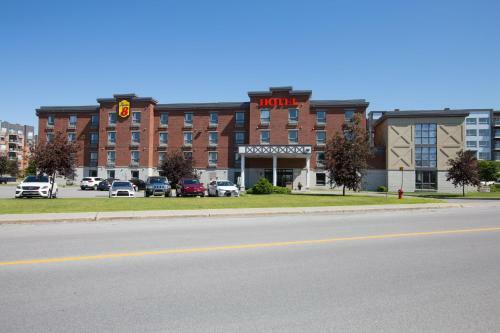Hotel Super 8 Lachenaie